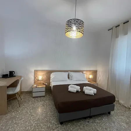 Corso Italia 72 בית הארחה *