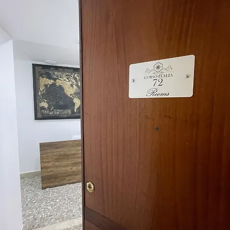 Corso Italia 72 בית הארחה *